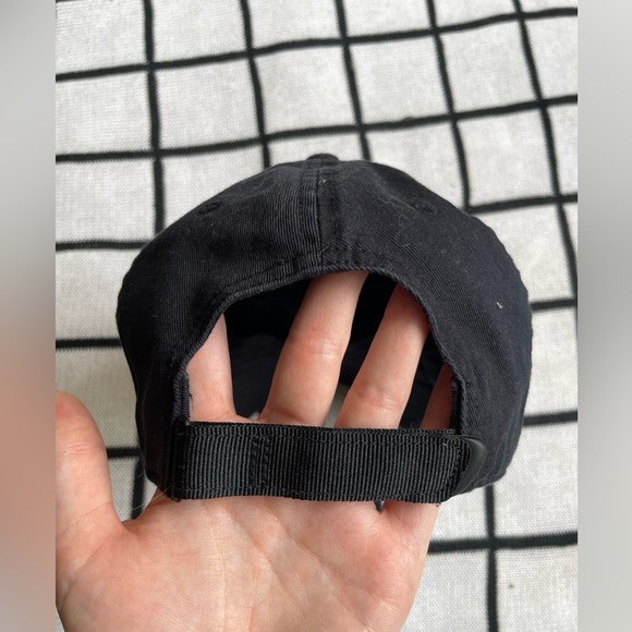 NIKE AIR Black Cap - Picture 2 of 3